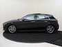 Mercedes-Benz A-klasse 180 AMG Line / Panoramadak/ Sfeerverlichting/ Keyless