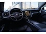 Volvo XC60 2.0 T6 Plug-in hybrid AWD Plus Dark | 350 PK | Pano | 360° camera | Navigatie | Stoelverwarming | HarmanKardon | Volvo XC60 2.0 T6 Plug-in hybrid AWD Plus Dark met 350 PK, 2.0-liter 4-cilinder plug-in hybride benzinemotor, panoramadak, lederen/stof bekleding, navigatiesysteem, 360° camera, adaptieve cru