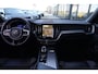 Volvo XC60 2.0 T6 Plug-in hybrid AWD Plus Dark | 350 PK | Pano | 360° camera | Navigatie | Stoelverwarming | HarmanKardon | Volvo XC60 2.0 T6 Plug-in hybrid AWD Plus Dark met 350 PK, 2.0-liter 4-cilinder plug-in hybride benzinemotor, panoramadak, lederen/stof bekleding, navigatiesysteem, 360° camera, adaptieve cru