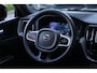 Volvo XC60 2.0 T6 Plug-in hybrid AWD Plus Dark | 350 PK | Pano | 360° camera | Navigatie | Stoelverwarming | HarmanKardon | Volvo XC60 2.0 T6 Plug-in hybrid AWD Plus Dark met 350 PK, 2.0-liter 4-cilinder plug-in hybride benzinemotor, panoramadak, lederen/stof bekleding, navigatiesysteem, 360° camera, adaptieve cru