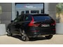 Volvo XC60 2.0 T6 Plug-in hybrid AWD Plus Dark | 350 PK | Pano | 360° camera | Navigatie | Stoelverwarming | HarmanKardon | Volvo XC60 2.0 T6 Plug-in hybrid AWD Plus Dark met 350 PK, 2.0-liter 4-cilinder plug-in hybride benzinemotor, panoramadak, lederen/stof bekleding, navigatiesysteem, 360° camera, adaptieve cru