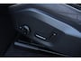 Volvo XC60 2.0 T6 Plug-in hybrid AWD Plus Dark | 350 PK | Pano | 360° camera | Navigatie | Stoelverwarming | HarmanKardon | Volvo XC60 2.0 T6 Plug-in hybrid AWD Plus Dark met 350 PK, 2.0-liter 4-cilinder plug-in hybride benzinemotor, panoramadak, lederen/stof bekleding, navigatiesysteem, 360° camera, adaptieve cru