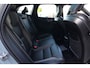 Volvo XC60 2.0 T6 Plug-in hybrid AWD Plus Dark | 350 PK | Pano | 360° camera | HarmanKardon | Navigatie | Stoelverwarming | Volvo XC60 2.0 T6 Plug-in hybrid AWD Plus Dark met 349 PK, 2.0-liter 4-cilinder plug-in hybride benzinemotor, panoramadak, lederen/stof bekleding, navigatiesysteem, 360° camera, adaptieve cru