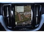 Volvo XC60 2.0 T6 Plug-in hybrid AWD Plus Dark | 350 PK | Pano | 360° camera | HarmanKardon | Navigatie | Stoelverwarming | Volvo XC60 2.0 T6 Plug-in hybrid AWD Plus Dark met 349 PK, 2.0-liter 4-cilinder plug-in hybride benzinemotor, panoramadak, lederen/stof bekleding, navigatiesysteem, 360° camera, adaptieve cru