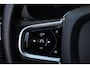 Volvo XC60 2.0 T6 Plug-in hybrid AWD Plus Dark | 350 PK | Pano | 360° camera | HarmanKardon | Navigatie | Stoelverwarming | Volvo XC60 2.0 T6 Plug-in hybrid AWD Plus Dark met 349 PK, 2.0-liter 4-cilinder plug-in hybride benzinemotor, panoramadak, lederen/stof bekleding, navigatiesysteem, 360° camera, adaptieve cru