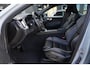 Volvo XC60 2.0 T6 Plug-in hybrid AWD Plus Dark | 350 PK | Pano | 360° camera | HarmanKardon | Navigatie | Stoelverwarming | Volvo XC60 2.0 T6 Plug-in hybrid AWD Plus Dark met 349 PK, 2.0-liter 4-cilinder plug-in hybride benzinemotor, panoramadak, lederen/stof bekleding, navigatiesysteem, 360° camera, adaptieve cru