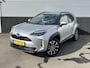 Toyota Yaris Cross 1.5 Hybrid Dynamic Trekhaak, 1e eign. Nederlandse auto, Navigatie, Smart Key, Privacy glass, LED, Lichtmetalen velgen, Achteruitrijcamera