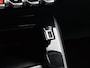 Peugeot 208 Allure Pack 75pk | Navigatie via Apple Carplay / Android Auto | Achteruitrijcamera | 3D Cockpit | Climate Control | Cruise Control | Parkeersensoren | DAB+ radio | Armsteun | Led koplampen | Bluetooth | Elektrisch inklapbare spiegels | Donker getint glas | 16" lichtmetalen velgen |