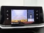 Peugeot 208 Allure Pack 75pk | Navigatie via Apple Carplay / Android Auto | Achteruitrijcamera | 3D Cockpit | Climate Control | Cruise Control | Parkeersensoren | DAB+ radio | Armsteun | Led koplampen | Bluetooth | Elektrisch inklapbare spiegels | Donker getint glas | 16" lichtmetalen velgen |