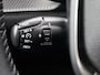 Peugeot 208 Allure Pack 75pk | Navigatie via Apple Carplay / Android Auto | Achteruitrijcamera | 3D Cockpit | Climate Control | Cruise Control | Parkeersensoren | DAB+ radio | Armsteun | Led koplampen | Bluetooth | Elektrisch inklapbare spiegels | Donker getint glas | 16" lichtmetalen velgen |