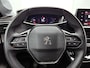 Peugeot 208 Allure Pack 75pk | Navigatie via Apple Carplay / Android Auto | Achteruitrijcamera | 3D Cockpit | Climate Control | Cruise Control | Parkeersensoren | DAB+ radio | Armsteun | Led koplampen | Bluetooth | Elektrisch inklapbare spiegels | Donker getint glas | 16" lichtmetalen velgen |
