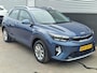 Kia Stonic 1.0 T-GDi MHEV DynamicLine NL-auto, Parkeersensoren, Navigatie, Climate control, Apple CarPlay/Android auto, achteruitrijcamera,