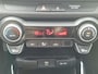 Kia Stonic 1.0 T-GDi MHEV DynamicLine NL-auto, Parkeersensoren, Navigatie, Climate control, Apple CarPlay/Android auto, achteruitrijcamera,