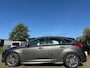 Ford Focus 1.0 ST-Line Zeer netjes navigatie trekhaak cruis control airco elektrische ramen cv op afs