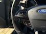 Ford Focus 1.0 ST-Line Zeer netjes navigatie trekhaak cruis control airco elektrische ramen cv op afs