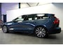 Volvo V60 2.0 T6 AWD 293kW/399pk Aut8 Plug-in hybrid Plus Dark HARMAN/KARDON + EL.TREKHAAK + 360 CAMERA + ADAPT.CRUISE + STOEL-&STUURVERWARMING + BLIS + LANE ASSIST + SPORTSTOELEN + PD-GLASS + EL.STOELEN MET MEMORY + BLACKLINE + PARKSENSOREN V&A + 18" LM-VELGEN!