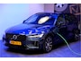 Volvo V60 2.0 T6 AWD 293kW/399pk Aut8 Plug-in hybrid Plus Dark HARMAN/KARDON + EL.TREKHAAK + 360 CAMERA + ADAPT.CRUISE + STOEL-&STUURVERWARMING + BLIS + LANE ASSIST + SPORTSTOELEN + PD-GLASS + EL.STOELEN MET MEMORY + BLACKLINE + PARKSENSOREN V&A + 18" LM-VELGEN!