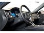 Volvo V60 2.0 T6 AWD 293kW/399pk Aut8 Plug-in hybrid Plus Dark HARMAN/KARDON + EL.TREKHAAK + 360 CAMERA + ADAPT.CRUISE + STOEL-&STUURVERWARMING + BLIS + LANE ASSIST + SPORTSTOELEN + PD-GLASS + EL.STOELEN MET MEMORY + BLACKLINE + PARKSENSOREN V&A + 18" LM-VELGEN!