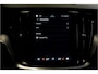 Volvo V60 2.0 T6 AWD 293kW/399pk Aut8 Plug-in hybrid Plus Dark HARMAN/KARDON + EL.TREKHAAK + 360 CAMERA + ADAPT.CRUISE + STOEL-&STUURVERWARMING + BLIS + LANE ASSIST + SPORTSTOELEN + PD-GLASS + EL.STOELEN MET MEMORY + BLACKLINE + PARKSENSOREN V&A + 18" LM-VELGEN!