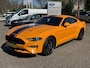 Ford Mustang Fastback 2.3 EcoBoost 289pk | Custom Pack Black | Lederen bekleding | Navigatie full map | Voorstoelen verwarmd en geventileerd | Audio installatie premium | Twister Orange
