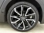 Toyota Corolla Touring Sports Hybrid 200 Executive | BTW voertuig | JBL | Head-Up Display | Dodehoek detectie | Parkeersensoren voor+achter | Lederen bekleding | Stoel+stuurverwarming | Navigatie | Apple CarPlay/Android Auto | Cruise Control