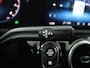 Mercedes-Benz A-klasse 180 Business Solution !(Zonnedak rolt niet op)! | Panoramadak | Trekhaak | Camera | Stoelverwarming | Onderweg-naar-dealer