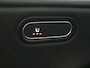 Mercedes-Benz A-klasse 180 Business Solution !(Zonnedak rolt niet op)! | Panoramadak | Trekhaak | Camera | Stoelverwarming | Onderweg-naar-dealer