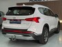 Hyundai Santa Fe 1.6 T-GDI PHEV Comfort Smart Sky 265 PK / Lederen interieur / Elektrische stoelen / Navigatie full map / etc…