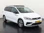 Volkswagen Touran 1.5 TSI R-Line Ext DSG | 7 Persoons | Panoramadak | Stuurverwarming | Zondag Open!