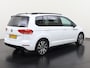 Volkswagen Touran 1.5 TSI R-Line Ext DSG | 7 Persoons | Panoramadak | Stuurverwarming | Zondag Open!