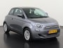 Fiat 500e 42 kWh | Stoelverwarming | Pdc v+a | Camera | Blind Spot | Zondag Open!