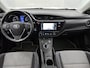 Toyota Auris Touring Sports 1.8 Hybrid Dynamic Ultimate | Panoramadak | Elektrisch verstel/Inklapbare buitenspiegels | 17" Velgen | Navigatie | Climate Control | Cruise Control | Achteruitrijcamera |
