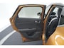Renault Captur TCe 130 EDC Intens | Trekhaak | Adaptieve Cruise Control | Camera | Navigatie