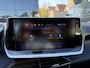 Peugeot 208 1.2 Active | Trekhaak | Touch Screen met Apple Carplay | Navigatie via Telefoon | Airconditioning | Cruise-Control | Parkeersensoren | Stuurwielbediening |