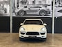 Porsche Cayenne 4.8 Turbo|keramisch|Full Option|St Verw-Venti|Carbon|Akrapovic|Luchtvering|Alcantara|Pano|Trekhaak|Apple Car Play|