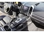 Porsche Cayenne 4.8 Turbo|keramisch|Full Option|St Verw-Venti|Carbon|Akrapovic|Luchtvering|Alcantara|Pano|Trekhaak|Apple Car Play|