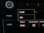 Volkswagen T-Roc 1.5 TSI Sport | Trekhaak | Achteruitrijcamera | Apple carplay / Android auto | Climate control | Digitale instrumentenpaneel |
