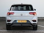 Volkswagen T-Roc 1.5 TSI Sport | Trekhaak | Achteruitrijcamera | Apple carplay / Android auto | Climate control | Digitale instrumentenpaneel |