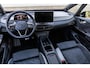 Volkswagen ID.3 204pk Pro Limited Edition 59 kWh | Panoramadak | Stuenhaak | Interieur Pakket