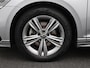 Volkswagen Passat Variant 1.5 TSI R-Line Business + | Wordt Verwacht | Automaat | Apple Carplay / Android Auto | Panoramadak | Achteruitrijcamera | Parkeersensoren | Stoelverwarming |