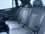 Volkswagen Tiguan 1.5 eHybrid R-Line Edition 204 pk Automaat (DSG) | Verlengde garantie | Navigatie | Panoromadak | Trekhaak (wegklapbaar) | Parkeersensoren (Park assist) | Rondomzicht camera | Stoelverwarming | R-Line |