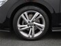 Volkswagen Golf 1.5 TSI R-Line | Wordt Verwacht | Apple Carplay / Android Auto | Parkeersensoren | Sfeerverlichting |
