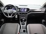 Volkswagen T-Cross 1.0 TSI Style 110 PK| Dealeronderhouden | Navigatie | Parkeersensoren | 17 Inch Velgen | Digitale Cockpit | Buitenspiegels Elektrisch Inklapbaar