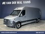 Mercedes-Benz Sprinter 315 CDI 150pk L3H2 Euro6 Airco | 360 graden Camera | Navigatie | Apple Carplay | Cruisecontrol | Chauffeursstoel Android Auto, Stoelverwarming, Parkeersensoren, Bijrijdersbank