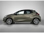 Toyota Yaris 1.5 Hybrid 130 Executive | BTW voertuig | Dealer onderhouden | Dodehoek detectie | Stoel+stuurverwarming | Parkeersensoren voor+achter | Achteruitrijcamera | Navigatie | Apple CarPlay/Android Auto |