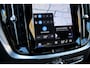 Volvo S60 2.0 B4 Plus Dark | Trekhaak | Stoel + Stuur Verwarming | Camera | Keyless Start / Entry | DAB |