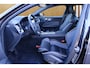 Volvo S60 2.0 B4 Plus Dark | Trekhaak | Stoel + Stuur Verwarming | Camera | Keyless Start / Entry | DAB |