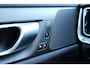 Volvo S60 2.0 B4 Plus Dark | Trekhaak | Stoel + Stuur Verwarming | Camera | Keyless Start / Entry | DAB |
