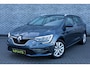 Renault Megane Estate 1.3 TCe 140 EDC Business Zen | Trekhaak | 1700 kg Trekgewicht | Parkeersensoren | Climate Control | Cruise Control | LED Koplampen | Navigatie 7 inch | Apple Carplay | Android Auto | DAB