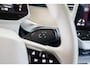Volkswagen ID. Buzz Pro 5 pers Intro 77kWh | Trekhaak | Elektrische Stoelverstelling & Geheugen | Adaptive Cruise | Camera | Climate Controle | Navigatie |